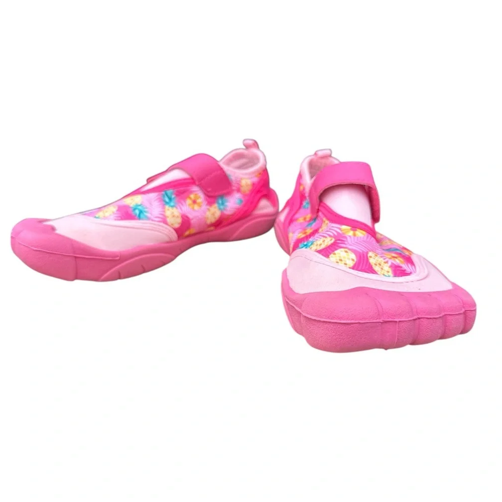 NEWTZ Girls Toe Bumper, WATER shoes, pink with pineapples, Tropical Sz 2/3 (Kid)